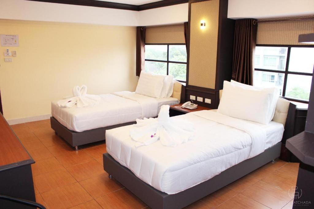 Rest@Ratchada Hotel กรุงเทพมหานคร ภายนอก รูปภาพ