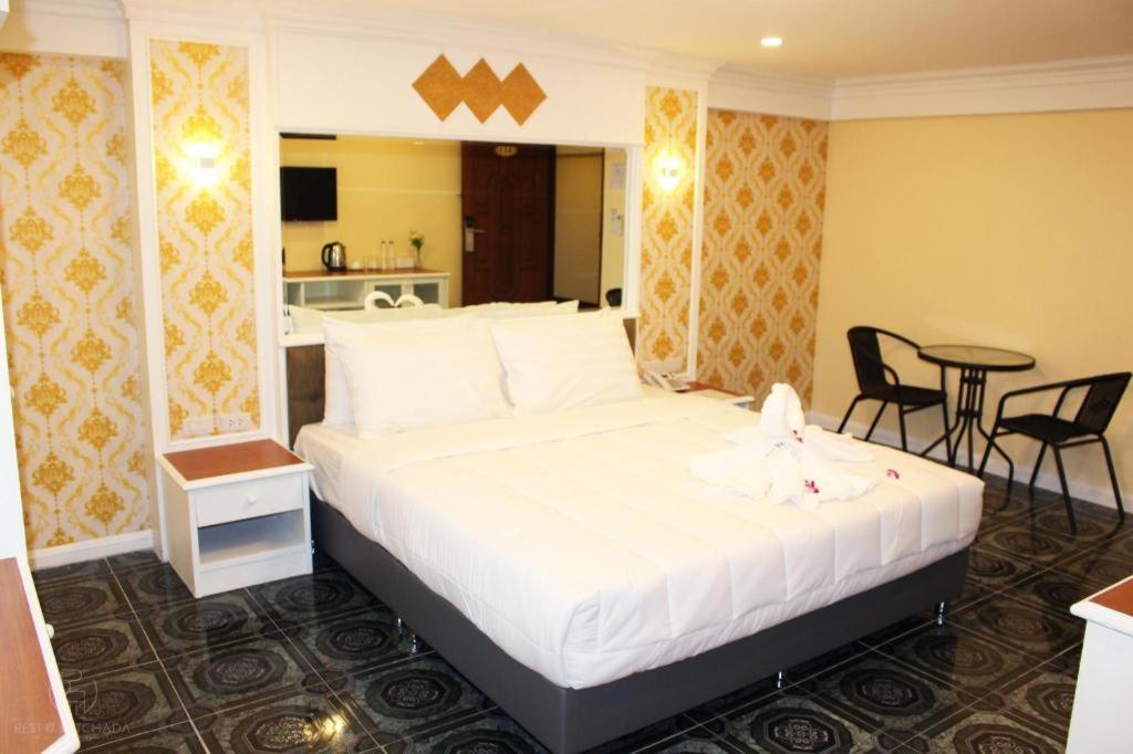 Rest@Ratchada Hotel กรุงเทพมหานคร ภายนอก รูปภาพ