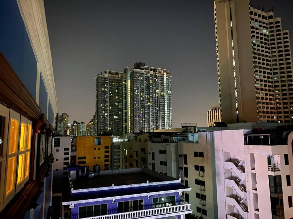 Rest@Ratchada Hotel กรุงเทพมหานคร ภายนอก รูปภาพ