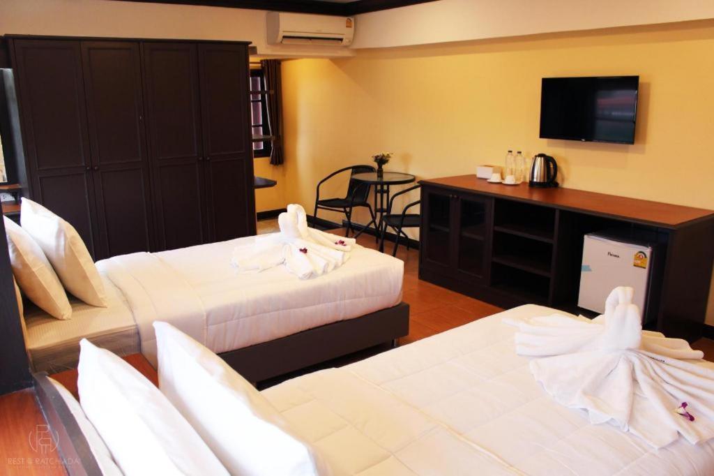 Rest@Ratchada Hotel กรุงเทพมหานคร ภายนอก รูปภาพ