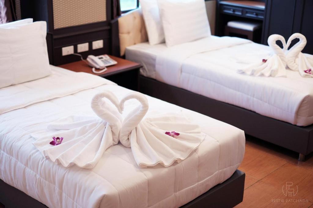 Rest@Ratchada Hotel กรุงเทพมหานคร ภายนอก รูปภาพ