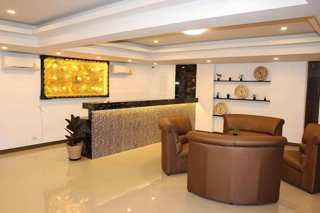 Rest@Ratchada Hotel กรุงเทพมหานคร ภายนอก รูปภาพ